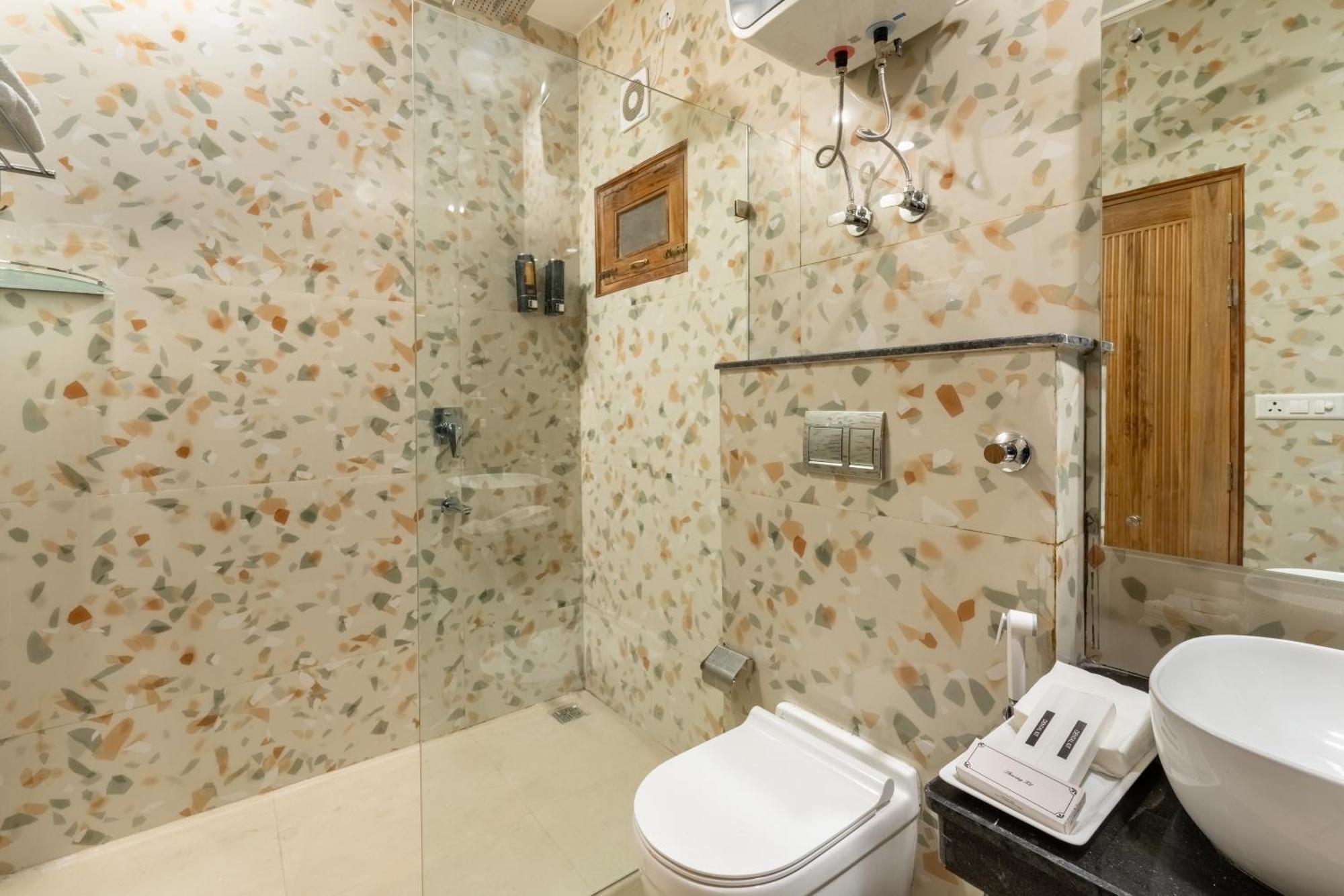 Lime Tree Hotel & One Bhk Serviced Apartment Noida - Sector 50 Metro Exterior foto