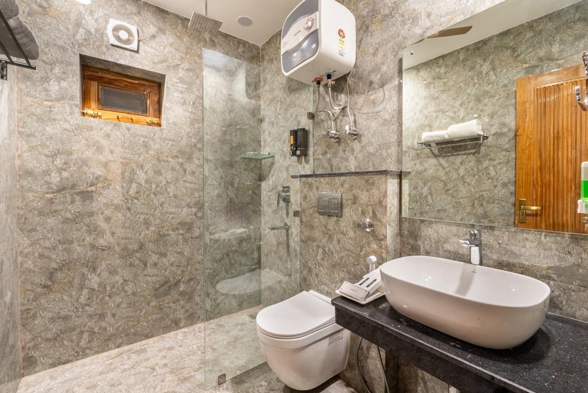 Lime Tree Hotel & One Bhk Serviced Apartment Noida - Sector 50 Metro Exterior foto